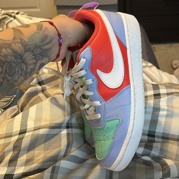 Used Big Kids Court Borough Low Recraft Casual Sneakers from Finish Line - Picture 3 of 4